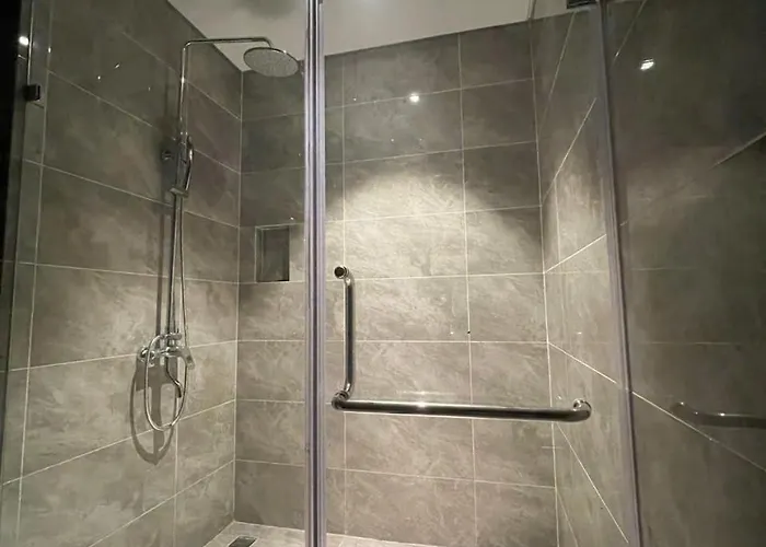 Ho 2 Pn, Phu Hop Gia Dinh, Gan Bien, View Cheo Bien, Vong Quay Mt The Sapphire 2 Apartment