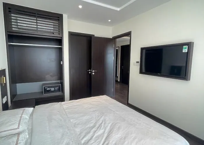 Apartment Ho 2 Pn, Phu Hop Gia Dinh, Gan Bien, View Cheo Bien, Vong Quay Mt The Sapphire 2